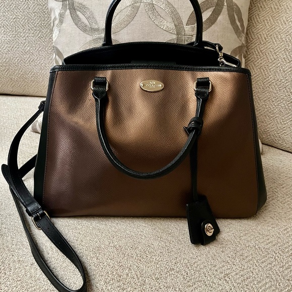 Coach two-tone copper-brown and black hand bag with shoulder strap. Gorgeous!❣️ - Picture 3 of 11